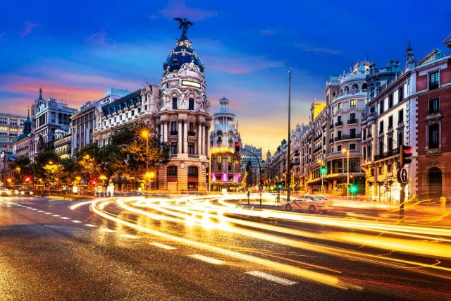 Confluencia Gran via y calle alcala en Madrid Confluencia Gran via y calle alcala en Madrid
