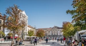 Qué ver en el Barrio de las letras de Madrid Plaza de Santa Ana en Madrid